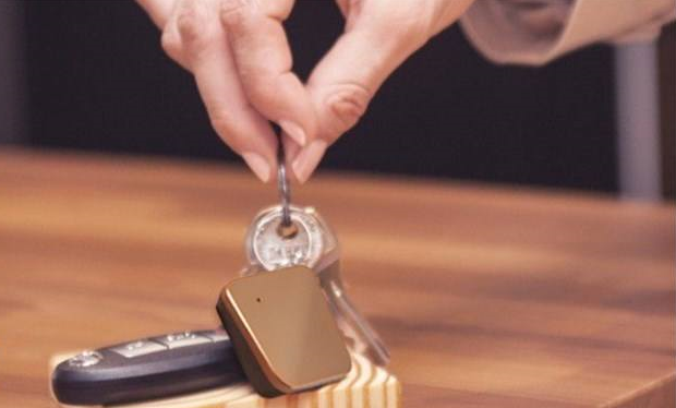 超小型蓝牙追踪器内置小体积晶振让你出门再也不忘重要物件